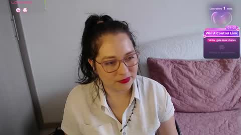 Snapshot of may_bloom chatting on 03/25/26, 08:48 May online show from 03/25/26, 08:48