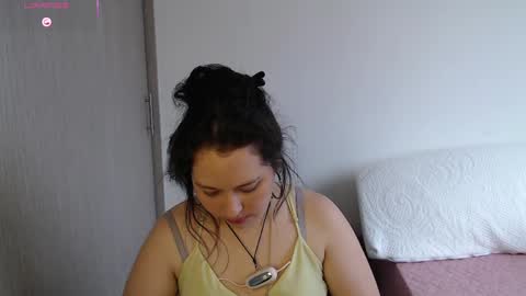 Snapshot of may_bloom chatting on 03/30/26, 06:20 May online show from 03/30/26, 06:20