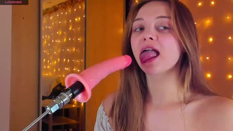 May Flower online show from 01/13/25, 06:05