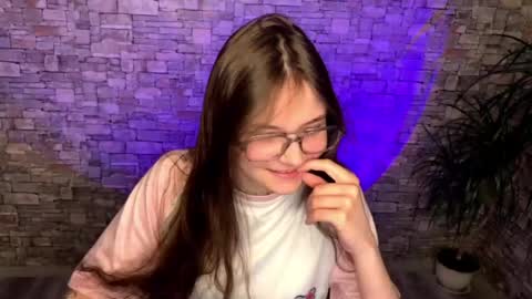 Snapshot of may_rollins chatting on 04/25/26, 04:26 may online show from 04/25/26, 04:26
