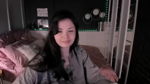 Snapshot of maya___muse chatting on 07/14/26, 05:56 Maya online show from 07/14/26, 05:56