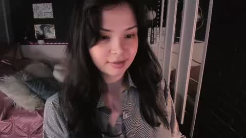 Snapshot of maya___muse chatting on 07/14/26, 10:21 Maya online show from 07/14/26, 10:21