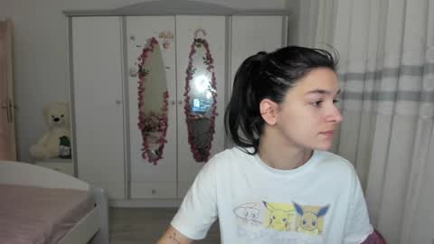 Snapshot of maya_and_guests chatting on 02/07/26, 05:33 Maya online show from 02/07/26, 05:33