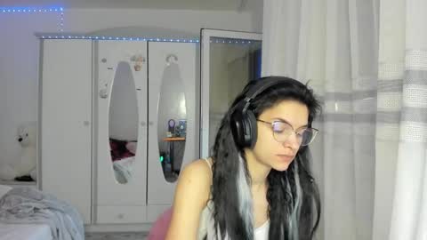 Maya online show from 02/19/26, 06:09