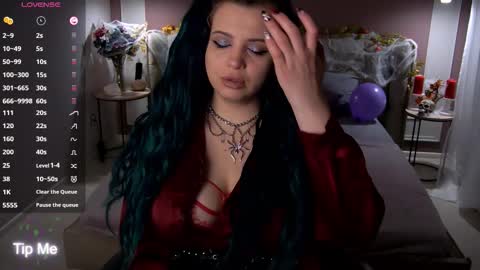 Maya Mils online show from 10/29/25, 01:08