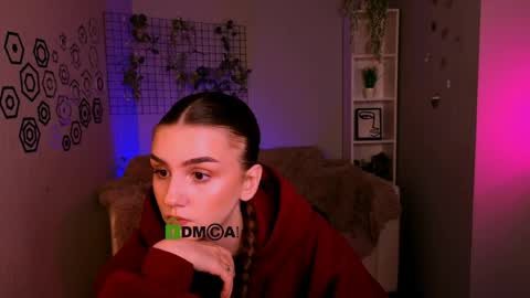 Maya online show from 04/25/26, 10:07