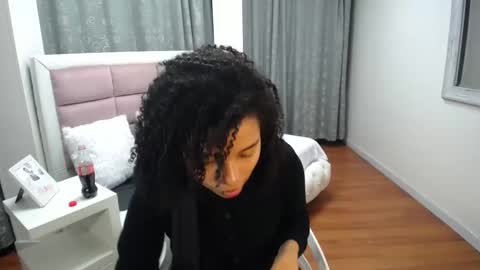 Snapshot of mayaa_ross chatting on 12/14/24, 03:18 Maya online show from 12/14/24, 03:18
