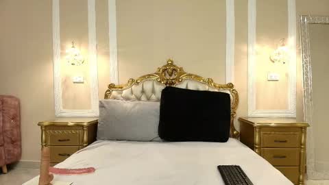 M A Y A  B A K E R online show from 03/09/26, 08:24