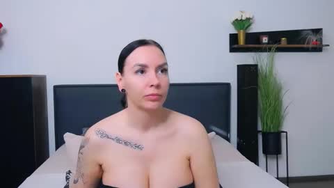 MayaCruise online show from 10/29/25, 09:00