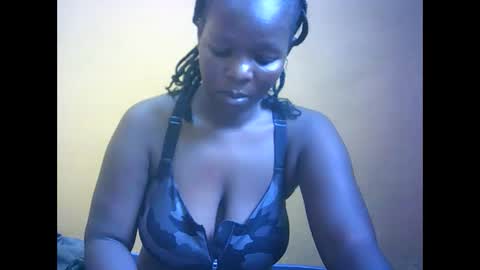 Snapshot of mayah_sexy chatting on 03/02/26, 06:25 mayah_sexy online show from 03/02/26, 06:25