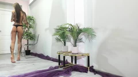 Maya online show from 12/14/25, 05:35