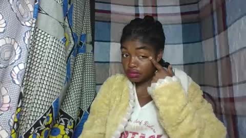 Snapshot of mayajadorelie chatting on 09/11/25, 06:13 charlesia online show from 09/11/25, 06:13