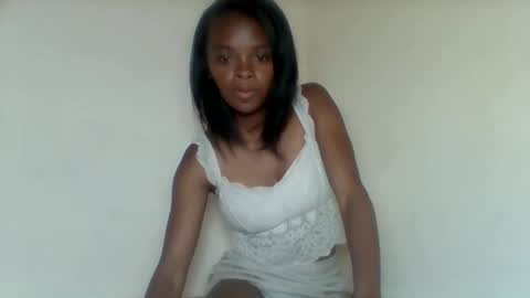 Snapshot of mayalabelle chatting on 11/01/25, 09:00 mayalabelle online show from 11/01/25, 09:00