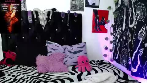 mayaredd online show from 11/18/25, 11:48