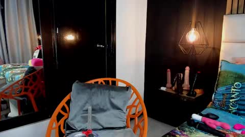 Snapshot of mayarusell01 chatting on 02/10/25, 03:42 Nicolle Ruselle Hello my lovely schedule for great fun from 630 am and end 800 pm Colombian time I wait for you online show from 02/10/25, 03:42