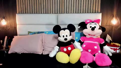 Snapshot of mayarusell01 chatting on 02/16/25, 12:52 Nicolle Ruselle Hello my lovely schedule for great fun from 630 am and end 800 pm Colombian time I wait for you online show from 02/16/25, 12:52