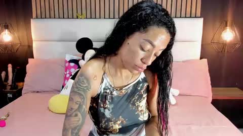 Snapshot of mayarusell01 chatting on 02/22/25, 11:13 Nicolle Ruselle Hello my lovely schedule for great fun from 630 am and end 800 pm Colombian time I wait for you online show from 02/22/25, 11:13
