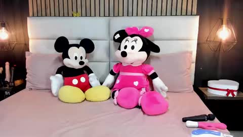 Snapshot of mayarusell01 chatting on 02/24/25, 08:58 Nicolle Ruselle Hello my lovely schedule for great fun from 630 am and end 800 pm Colombian time I wait for you online show from 02/24/25, 08:58