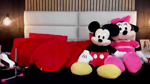 Snapshot of mayarusell01 chatting on 10/04/25, 03:10 Nicolle Ruselle Hello my lovely schedule for great fun from 630 am and end 800 pm Colombian time I wait for you online show from 10/04/25, 03:10