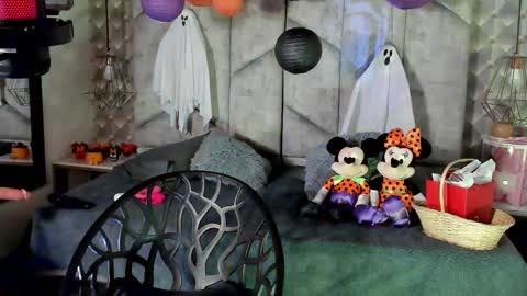 Snapshot of mayarusell01 chatting on 10/30/25, 11:49 Nicolle Ruselle Hello my lovely schedule for great fun from 630 am and end 800 pm Colombian time I wait for you online show from 10/30/25, 11:49