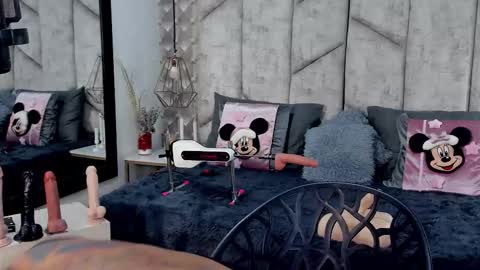 Snapshot of mayarusell01 chatting on 11/18/25, 11:14 Nicolle Ruselle Hello my lovely schedule for great fun from 630 am and end 800 pm Colombian time I wait for you online show from 11/18/25, 11:14