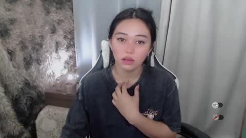 Snapshot of mayasally_ chatting on 02/19/26, 10:00 mayasally_ online show from 02/19/26, 10:00