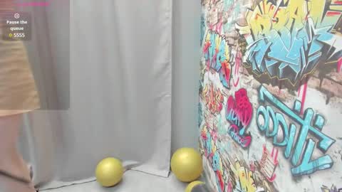 Snapshot of maybe_mia chatting on 02/04/25, 01:23 Mia GMT2 Mon 3-9 AM Tue 3-9 AM Wed 3-9 AMThur 10 AM - 4 PM Fri 3-9 AM Sat 3-9 AM Sun 3-9 AM. online show from 02/04/25, 01:23