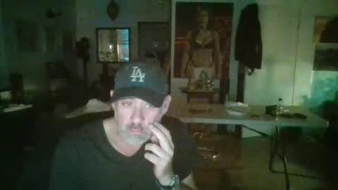 Snapshot of maybearope chatting on 11/16/25, 02:00 maybearope online show from 11/16/25, 02:00