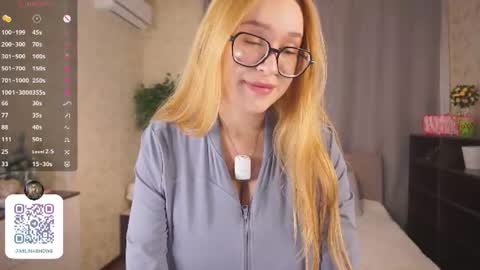Milina online show from 06/17/26, 04:52