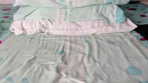 Maybelline69 online show from 12/16/25, 10:26