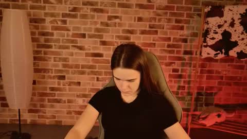 maybloom_ online show from 11/08/25, 05:18