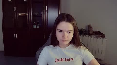 maybloom_ online show from 11/20/25, 09:20