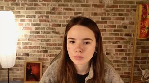 maybloom_ online show from 12/19/25, 05:14