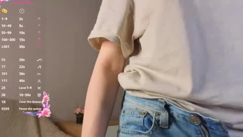 My name Casey  online show from 10/27/25, 04:49