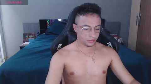 Snapshot of mayke1996 chatting on 11/13/25, 11:42 Mayke online show from 11/13/25, 11:42