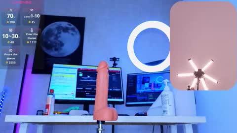 Mayka online show from 10/12/25, 12:20