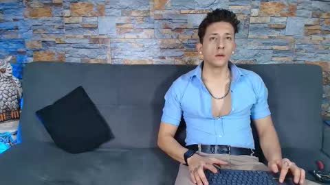 Snapshot of maykol_victoria chatting on 11/13/25, 07:07 Maykol victoria1624 online show from 11/13/25, 07:07