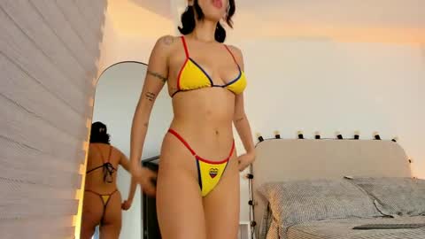 Snapshot of mayli_xx chatting on 04/28/26, 08:36 ALIS online show from 04/28/26, 08:36