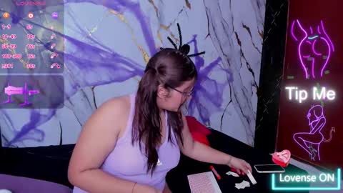 maylin_sweett online show from 10/28/25, 10:34