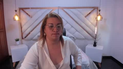 Mailyn online show from 03/04/25, 03:37