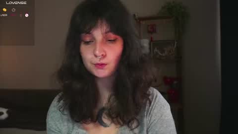Snapshot of maymary_ chatting on 06/23/26, 06:00 Mary . online show from 06/23/26, 06:00