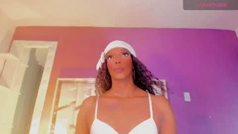 Snapshot of mayo_771804 chatting on 06/15/26, 08:33 Karol black18 online show from 06/15/26, 08:33