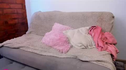 may online show from 02/11/25, 05:07