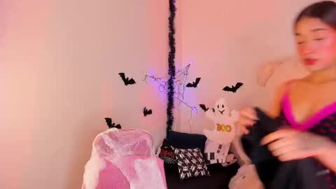 may online show from 10/09/25, 09:02