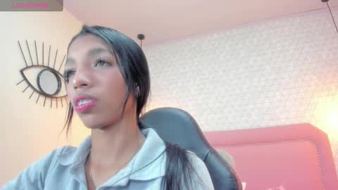 Snapshot of mayroberts chatting on 02/11/25, 12:16 MAY online show from 02/11/25, 12:16