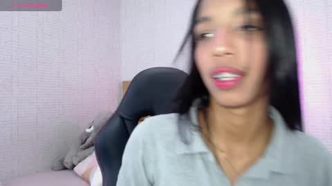 Snapshot of mayroberts chatting on 02/25/25, 12:34 MAY online show from 02/25/25, 12:34