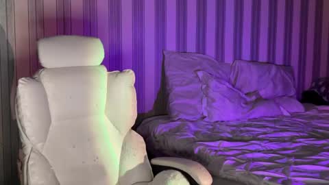 Snapshot of mayvi_cold chatting on 03/31/26, 06:52 mayvi_cold online show from 03/31/26, 06:52