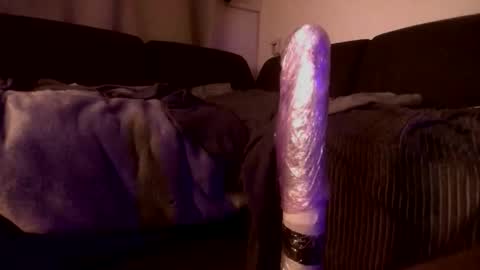 moimaze online show from 12/19/25, 02:07