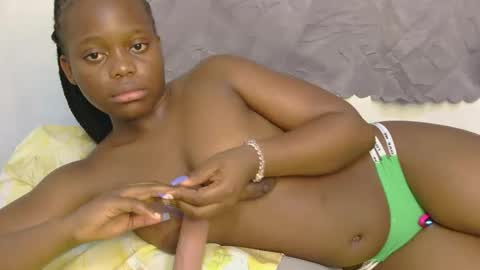 mazel_quincy online show from 09/13/25, 08:36