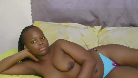 mazel_quincy online show from 09/24/25, 08:06